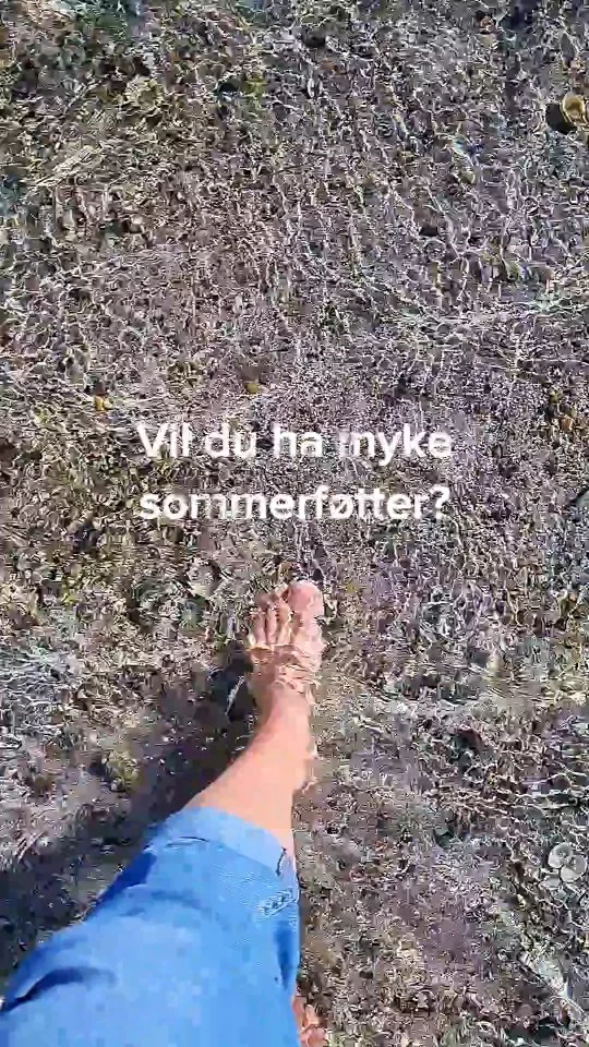 Myke sommerføtter som vasser i vannkanten, rusler i gresset, flotter seg i åpne sandaler - hvem vil ikke ha det? 😍 

.
.
.
.

#ærligbywalle #naturlighudpleie #mykeføtter #fotkrem #tavarepåføttenedine #fotpleie #talgkrem #talgtilhuden #tallow #tallowskincare #tradisjonellhudpleie #utenskadeligekjemikalier #økologisk #norwegianmade