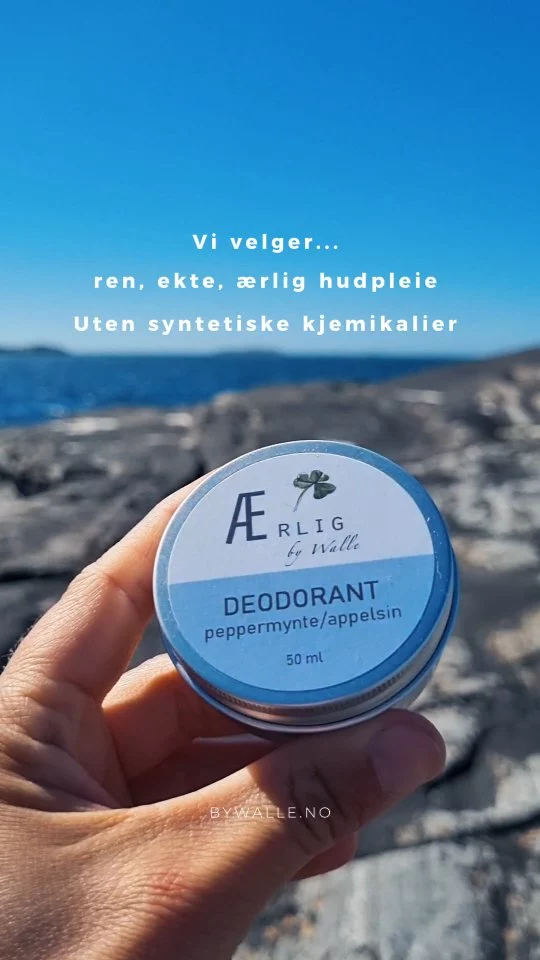 Vi blir så glad hver gang vi leser om dere som bytter fra konvensjonell hudpleie til naturlige produkter. YES, vi er på rett vei!🤩

Hurra for økende oppmerksomhet rundt rene, trygge produkter for hud, kropp og miljø!❤️

NEI til uendelig lange innholdslister og fremmedord vi ikke forstår. 

Hudpleie er faktisk ikke så komplisert som en noen ganger kan få inntrykk av. Milde, rene produkter som gir fukt, pleie og næring = HAPPY HUD🤩

#ærligbywalle #naturlighudpleie #naturligerbest #pålagmednaturen #utenparfyme #utenskadeligekjemikalier #utenparabener #utenhormonforstyrrendestoffer #renhudpleie #talgkrem #norskhudpleie #norwegianmade